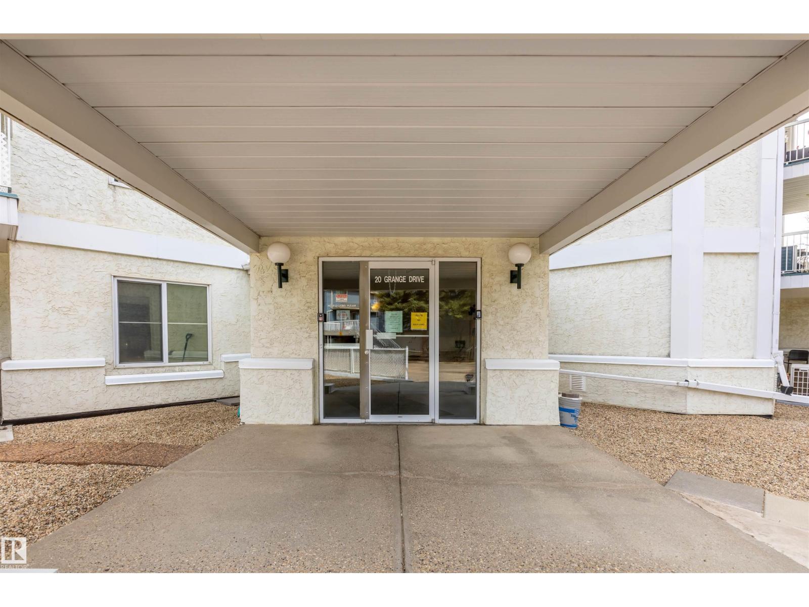 #303 20 GRANGE DR - 43