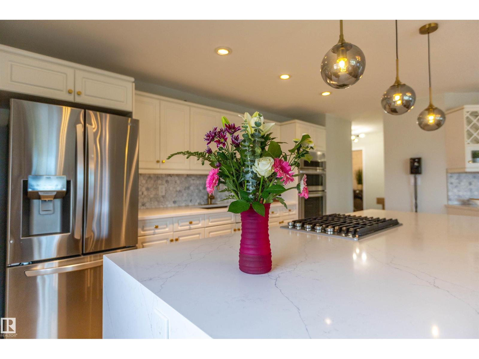 #303 20 GRANGE DR - 7