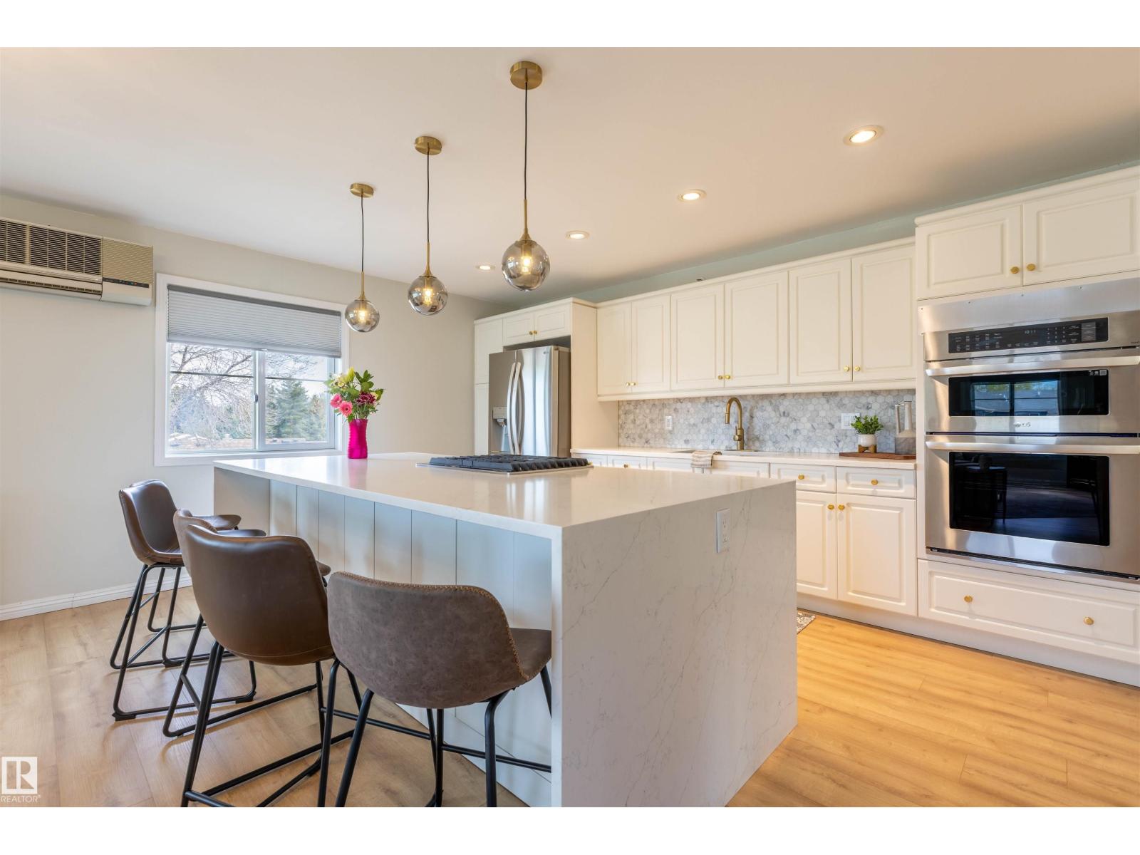#303 20 GRANGE DR - 8