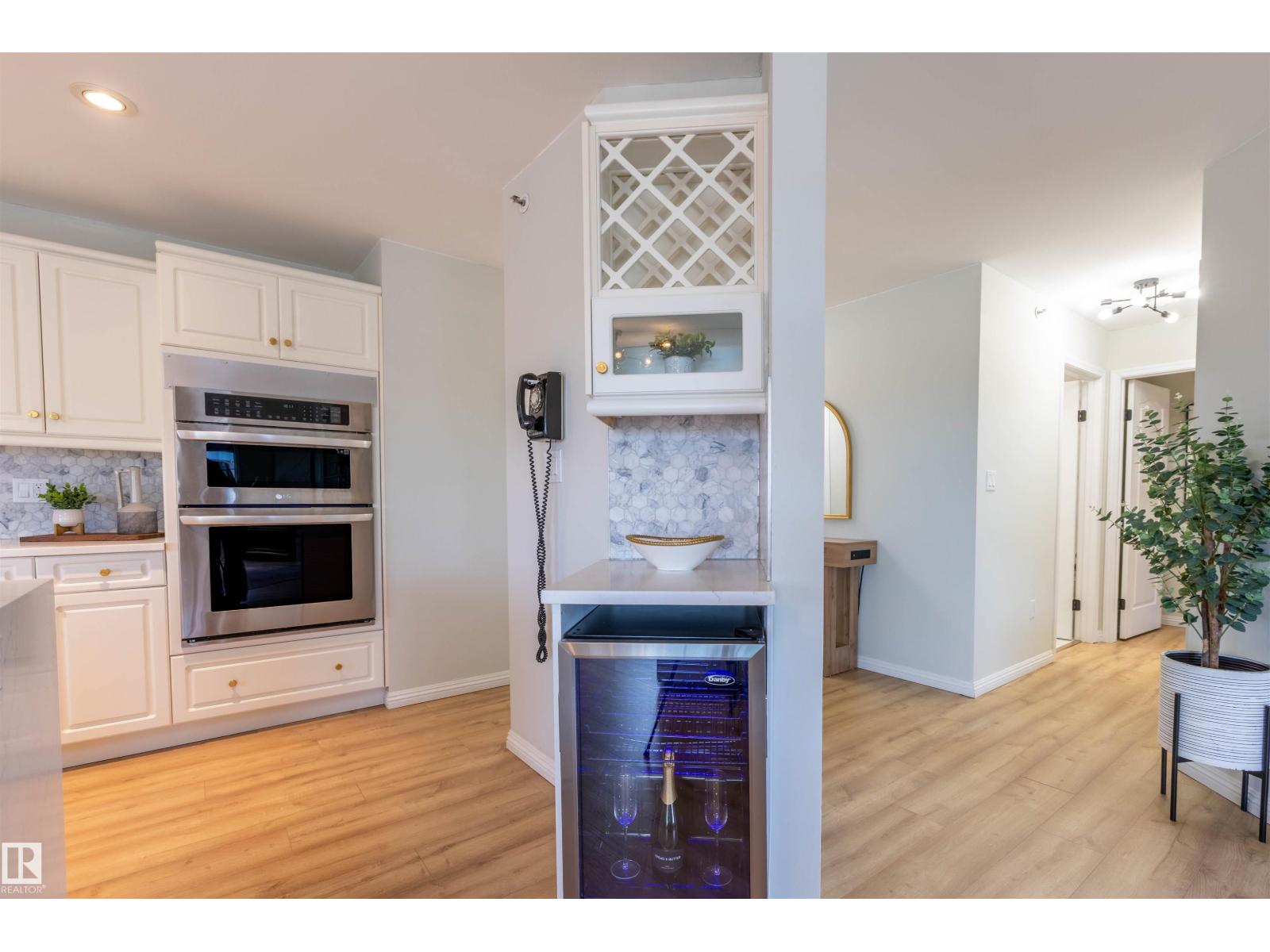 #303 20 GRANGE DR - 9