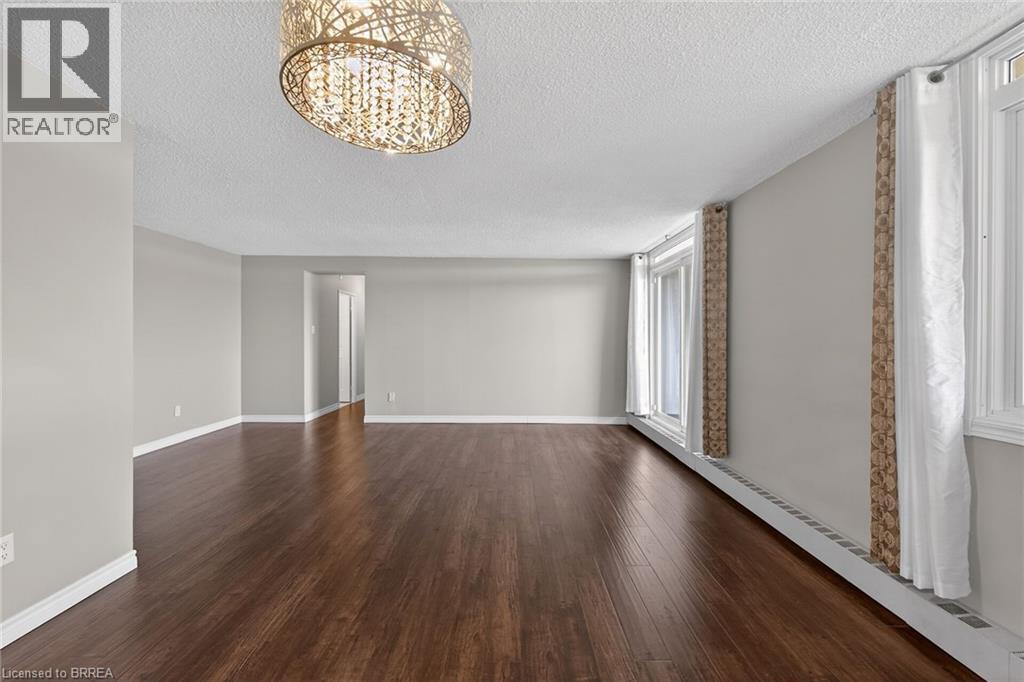 #902 640 WEST Street - 16