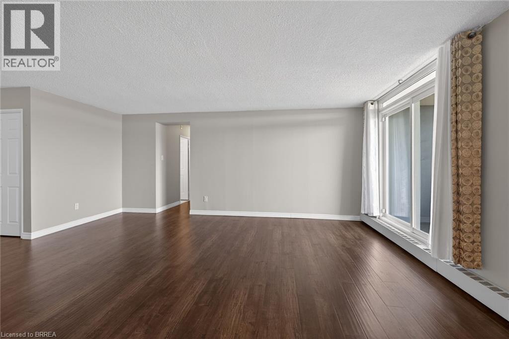 #902 640 WEST Street - 18