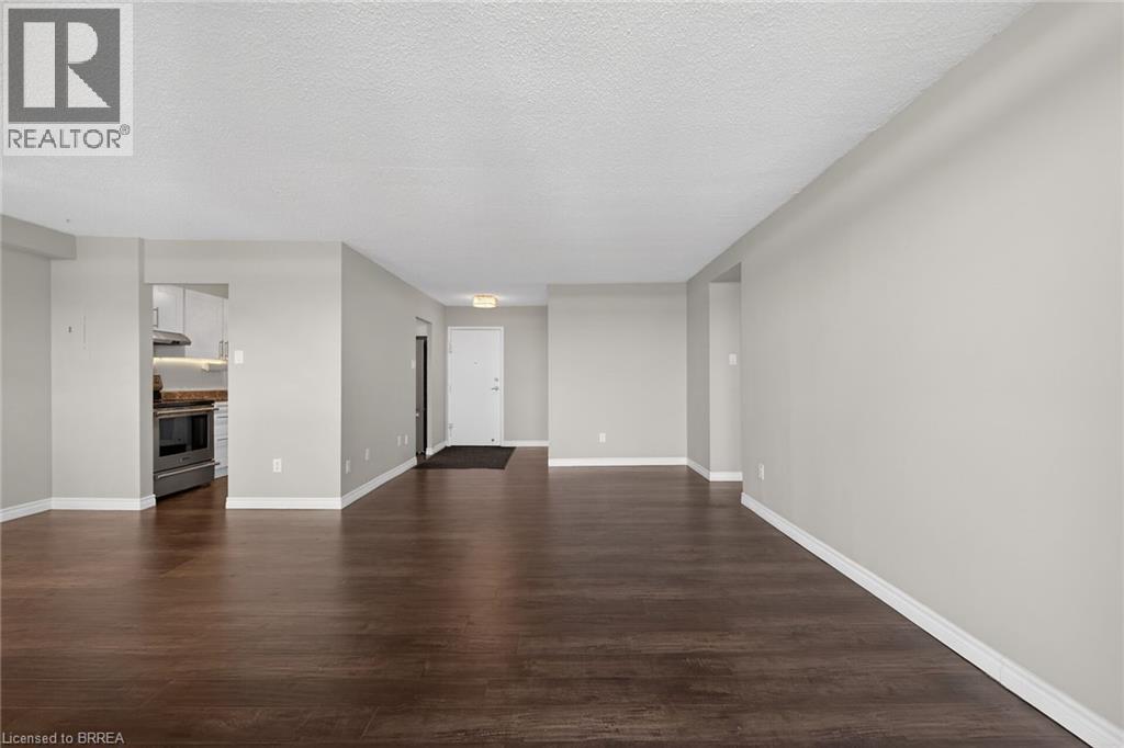 #902 640 WEST Street - 19
