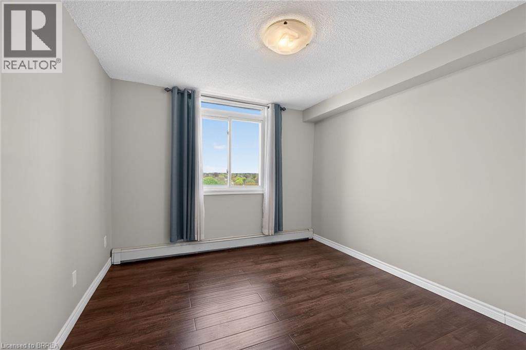 #902 640 WEST Street - 30