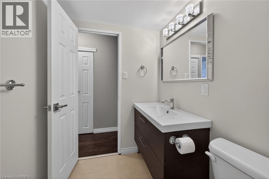 #902 640 WEST Street - 34
