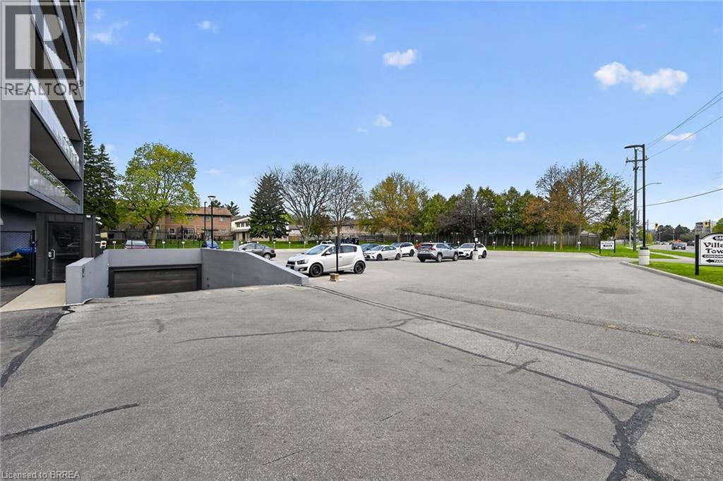 #902 640 WEST Street - 39