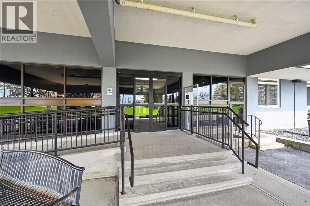 #902 640 WEST Street - 4