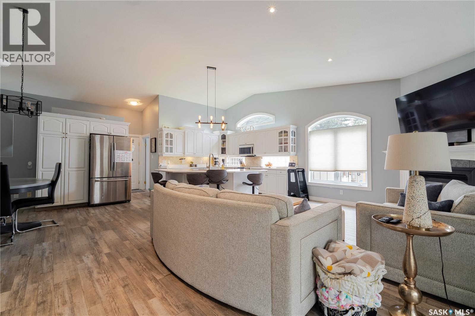 1054 Monk AVENUE - 12