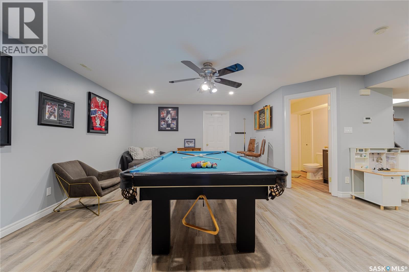 1054 Monk AVENUE - 30