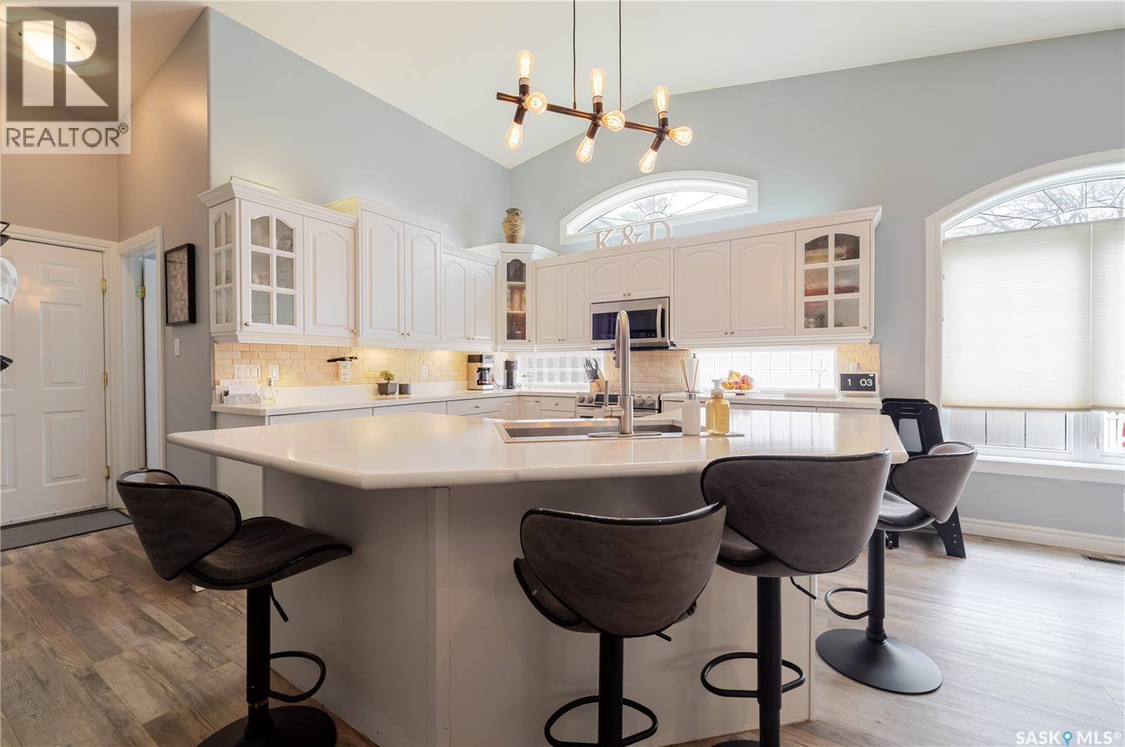 1054 Monk AVENUE - 6