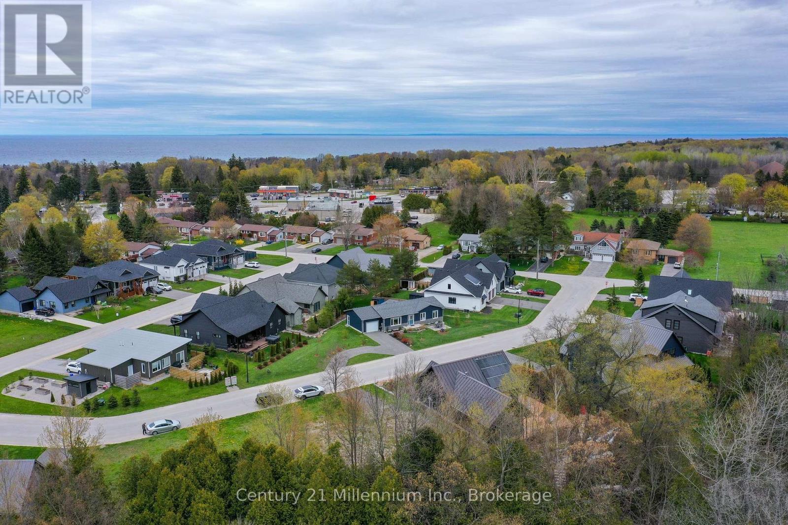 85 GORDON CRESCENT - 14