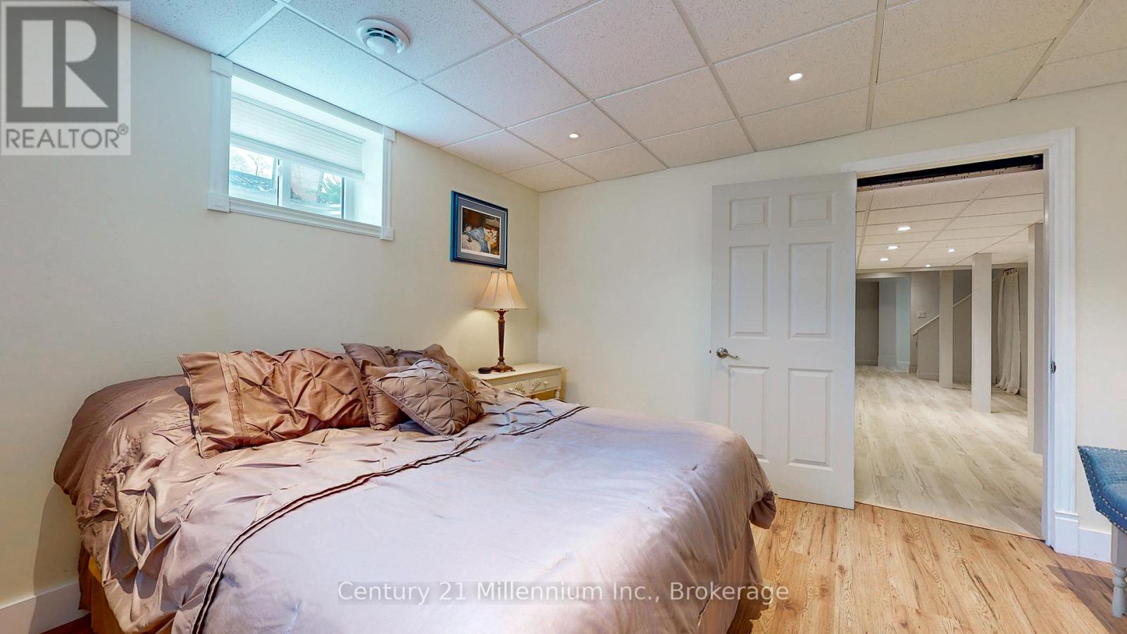 85 GORDON CRESCENT - 44