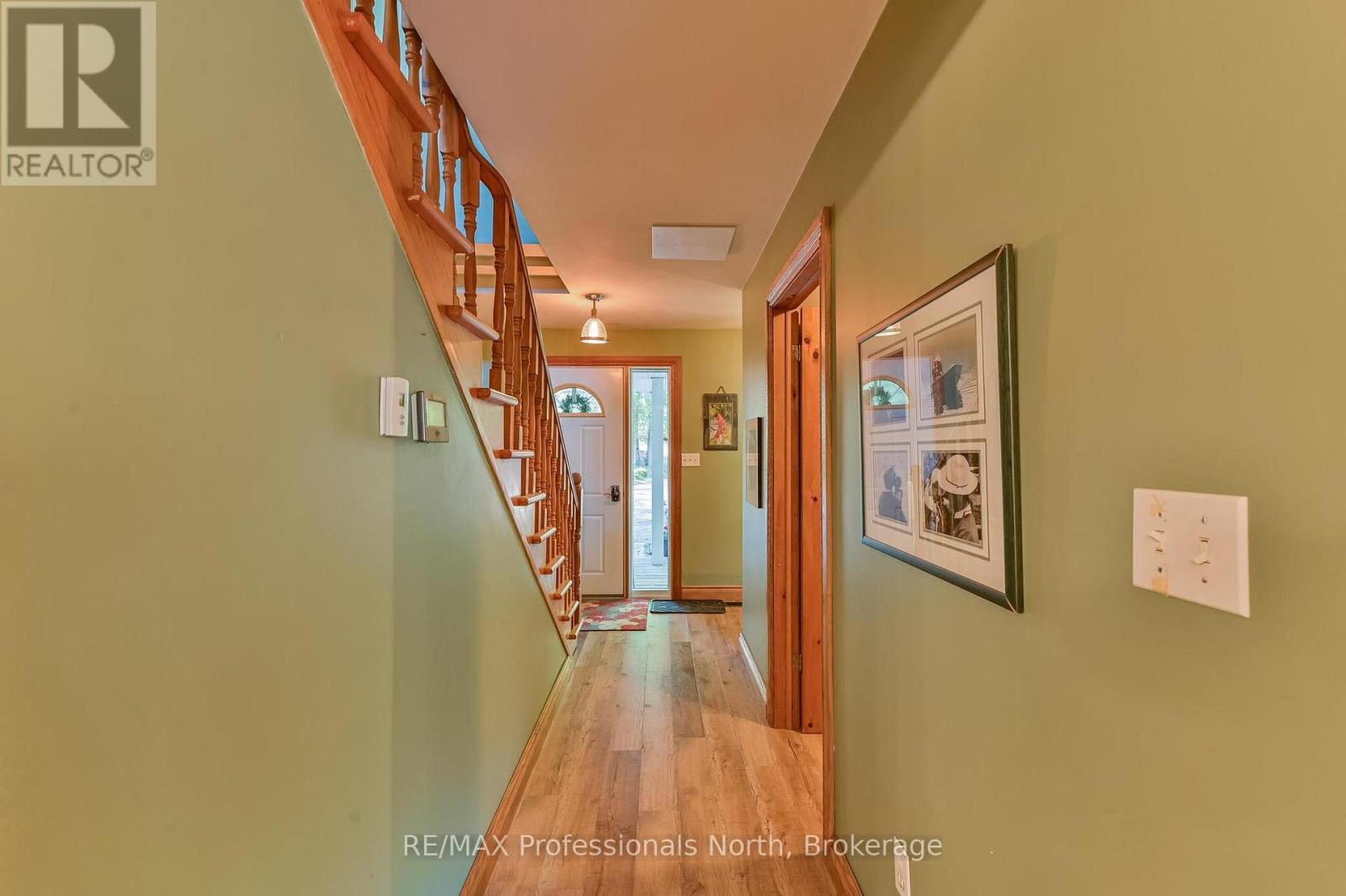 1392 TENNYSON ROAD - 18
