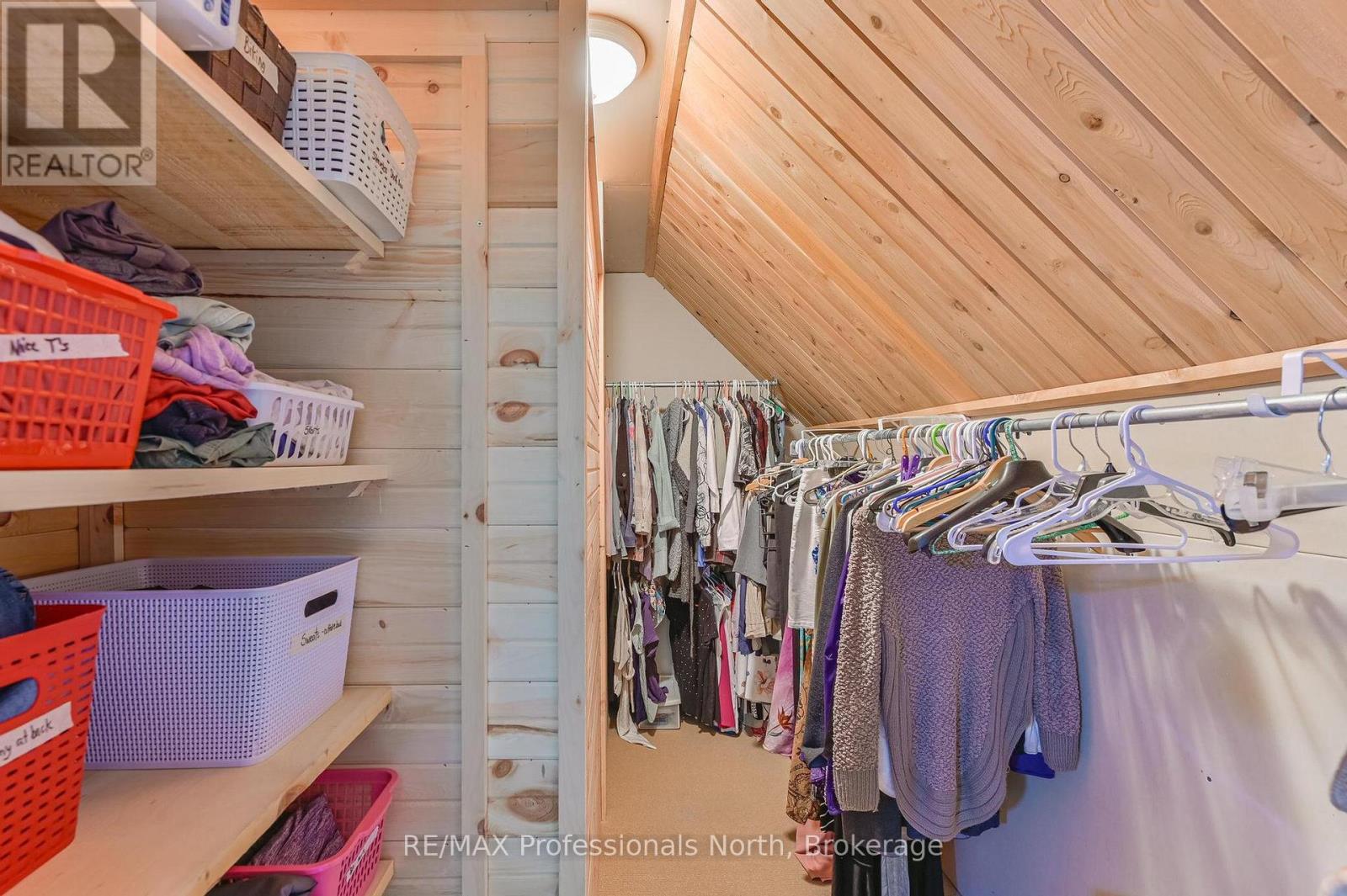 1392 TENNYSON ROAD - 38