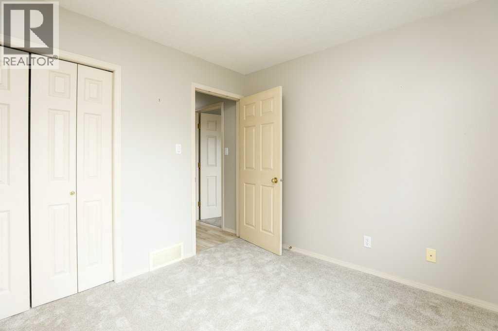 #8 720 Heritage Boulevard W - 15