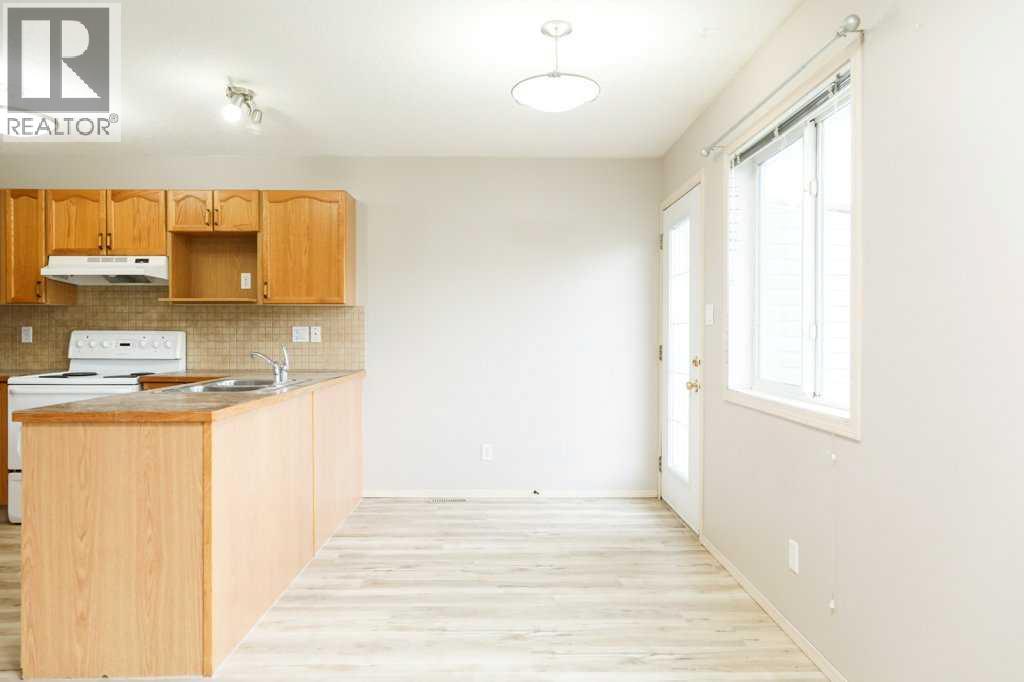 #8 720 Heritage Boulevard W - Image 3