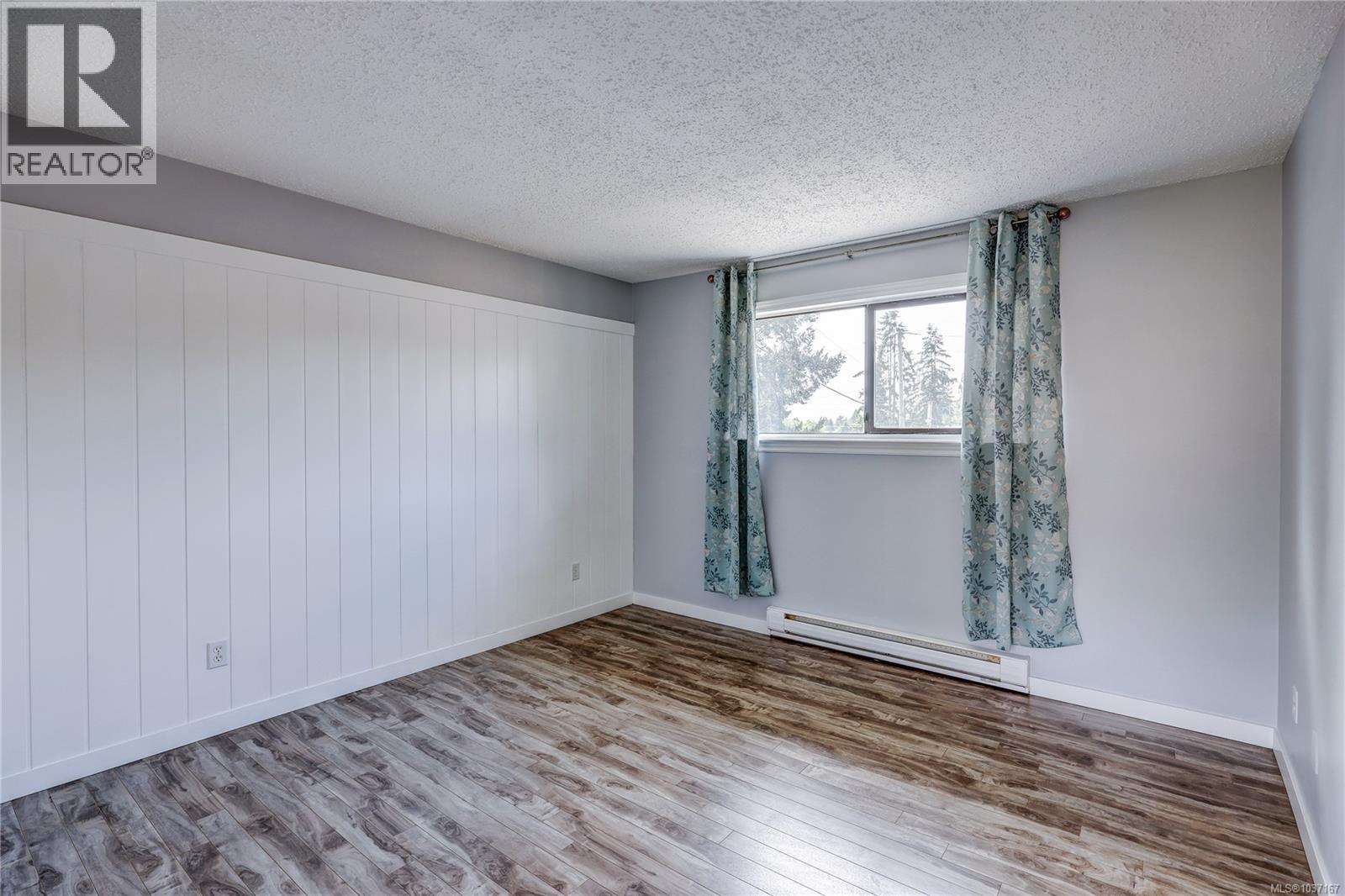 #40 25 Pryde Ave - 17
