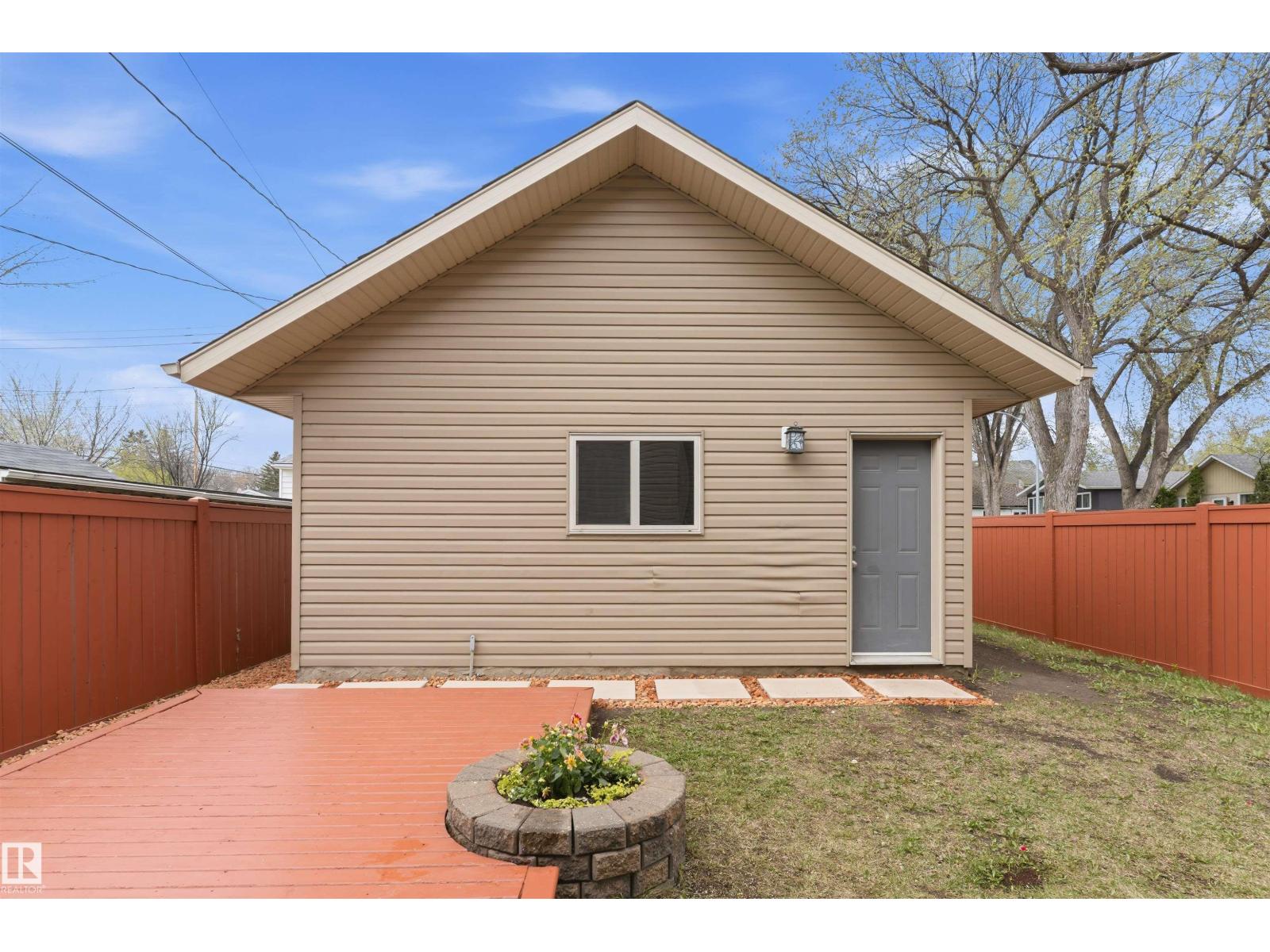 9302 120 AV NW, Edmonton