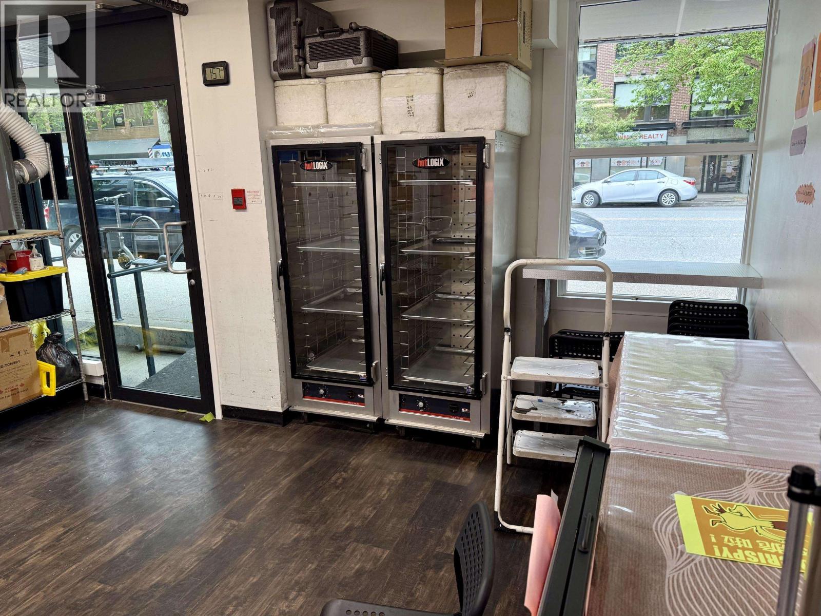 Business for Sale in Vancouver – 3420 W BROADWAY, Vancouver - Image 2