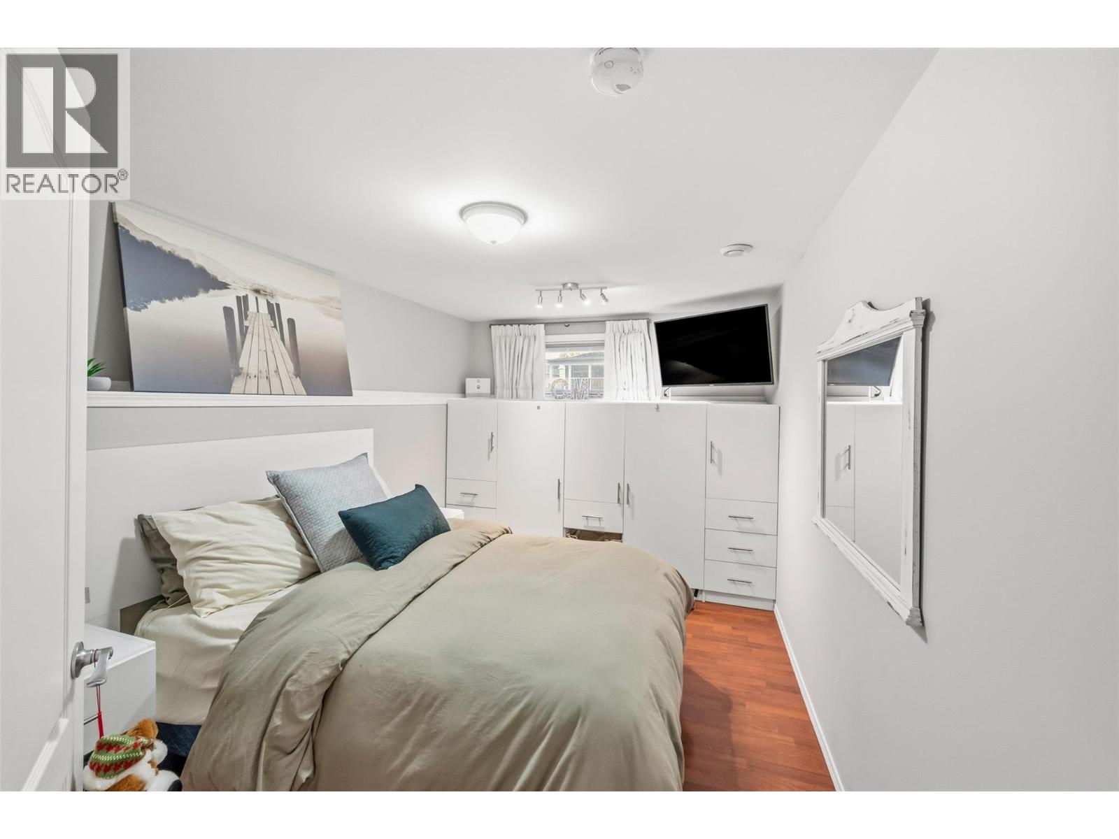 98 Dauphin Avenue, Penticton