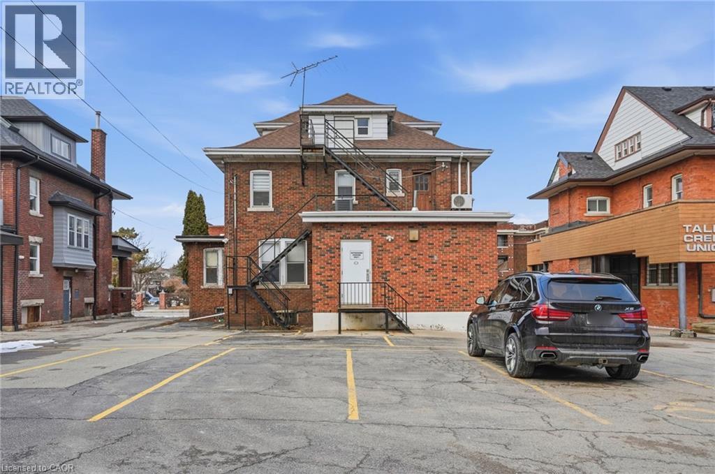 826 MAIN Street E, Hamilton, Ontario, L8M1L6 — Photo 2