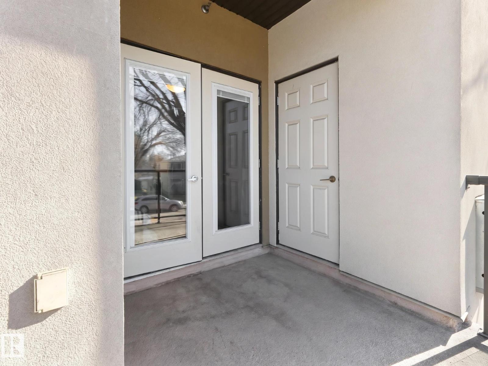 #13 11518 76 AV NW - 21