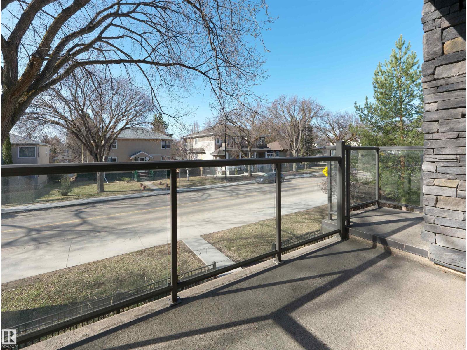 #13 11518 76 AV NW - 22