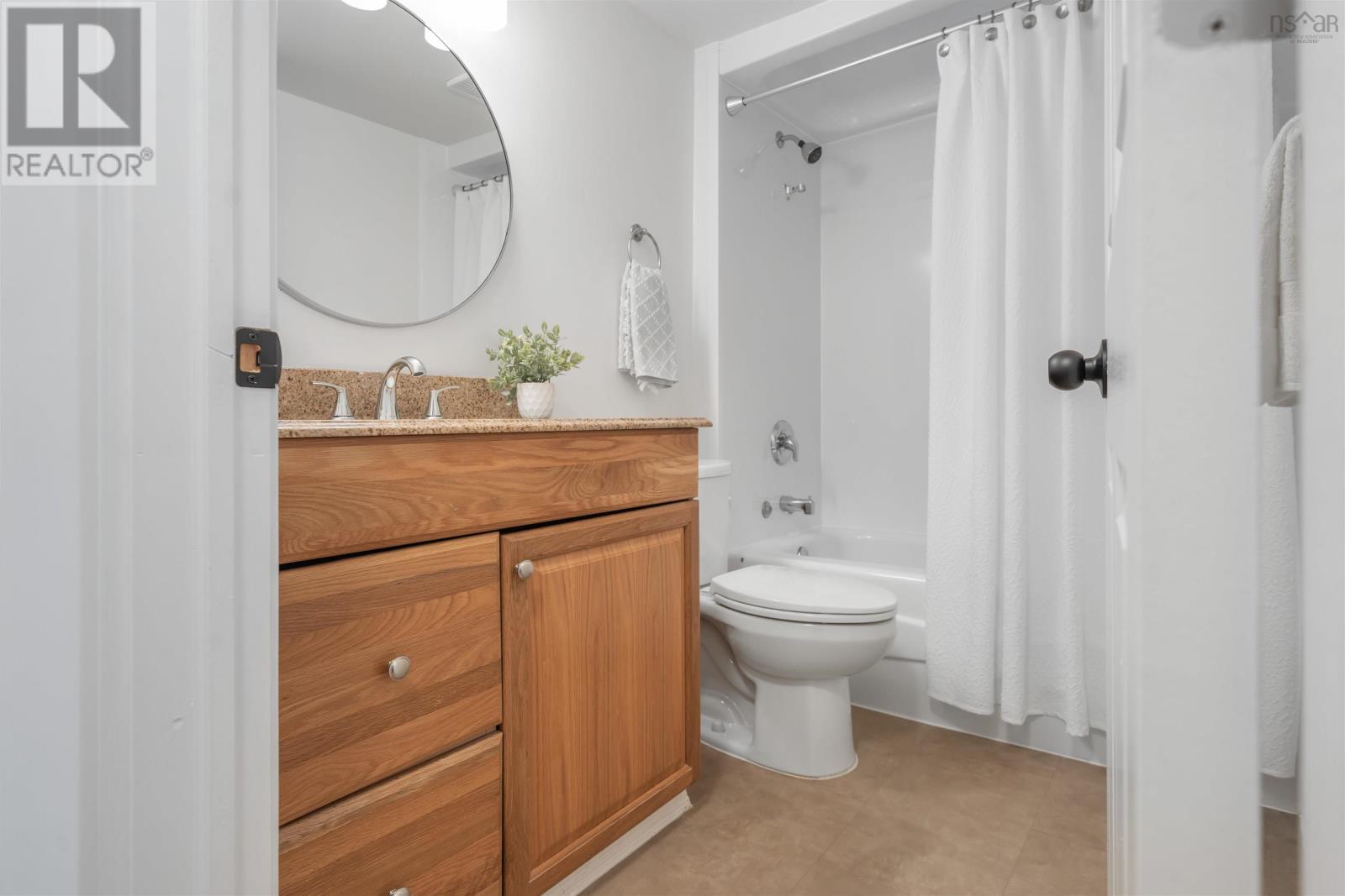Property 36 of 49 of 202 40 Veronica Drive