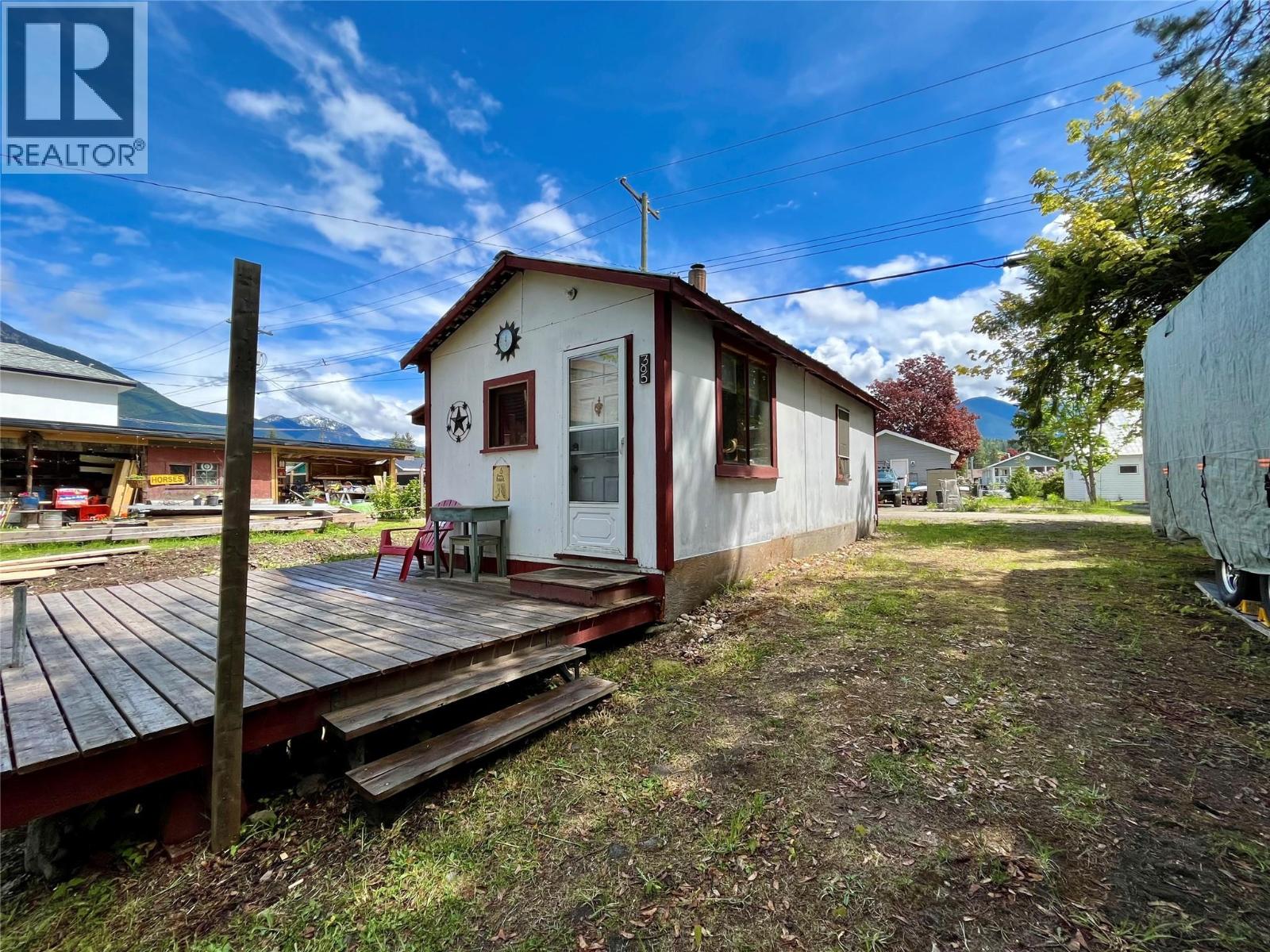 305 8th Avenue NW - 7