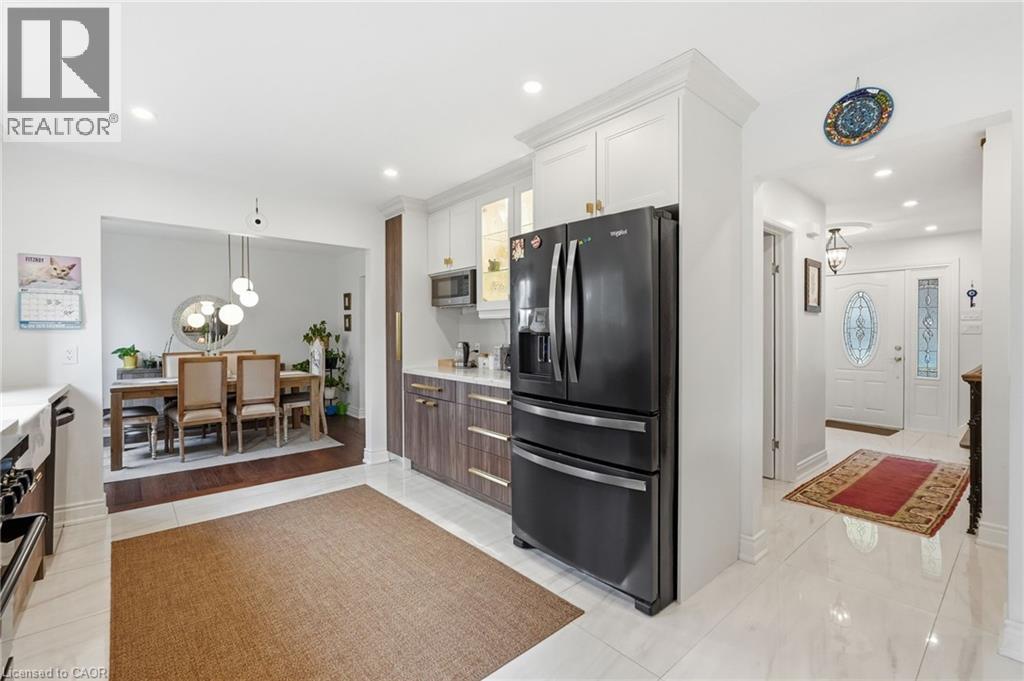 23 HILDEGARD Drive - 16