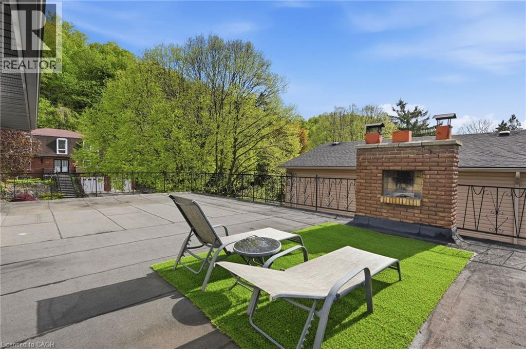 23 HILDEGARD Drive - 43