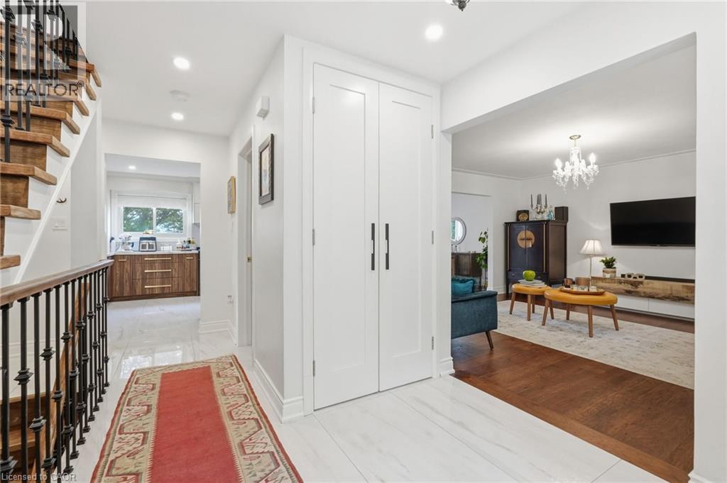 23 HILDEGARD Drive - 8