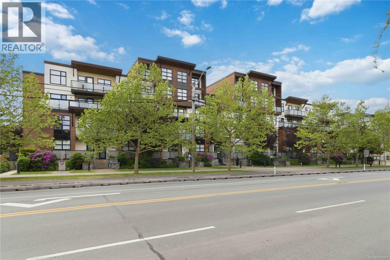 #301 4000 Shelbourne St - 48
