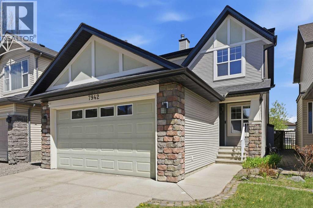 7942 Cougar Ridge Avenue SW - 1