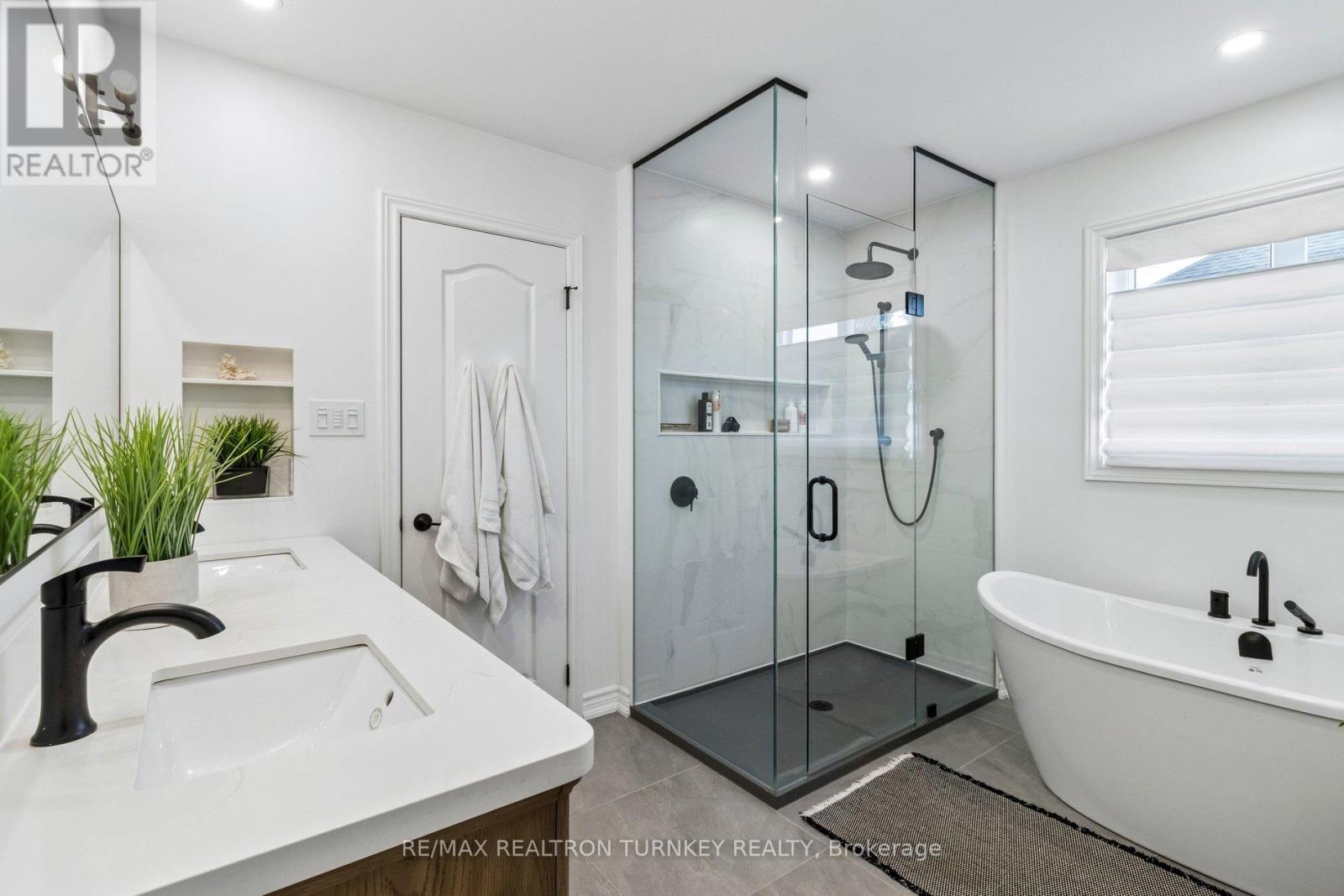 778 QUANTRA CRESCENT - 24