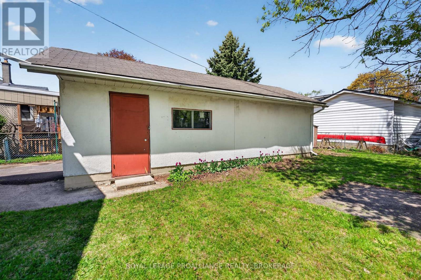7 DUNKIRK AVENUE - 25