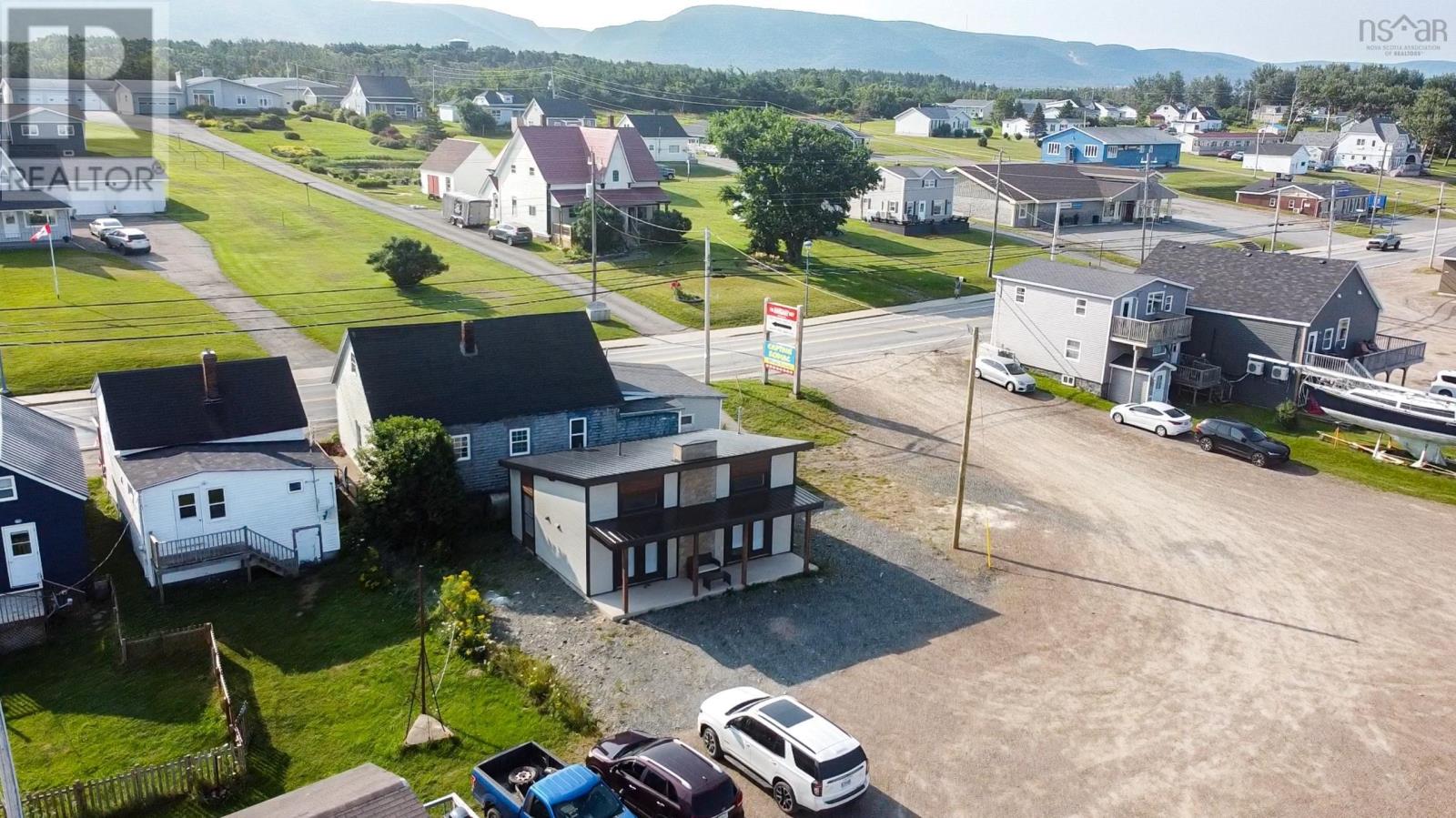 Property 24 of 29 of 15409 C Cabot Trail
