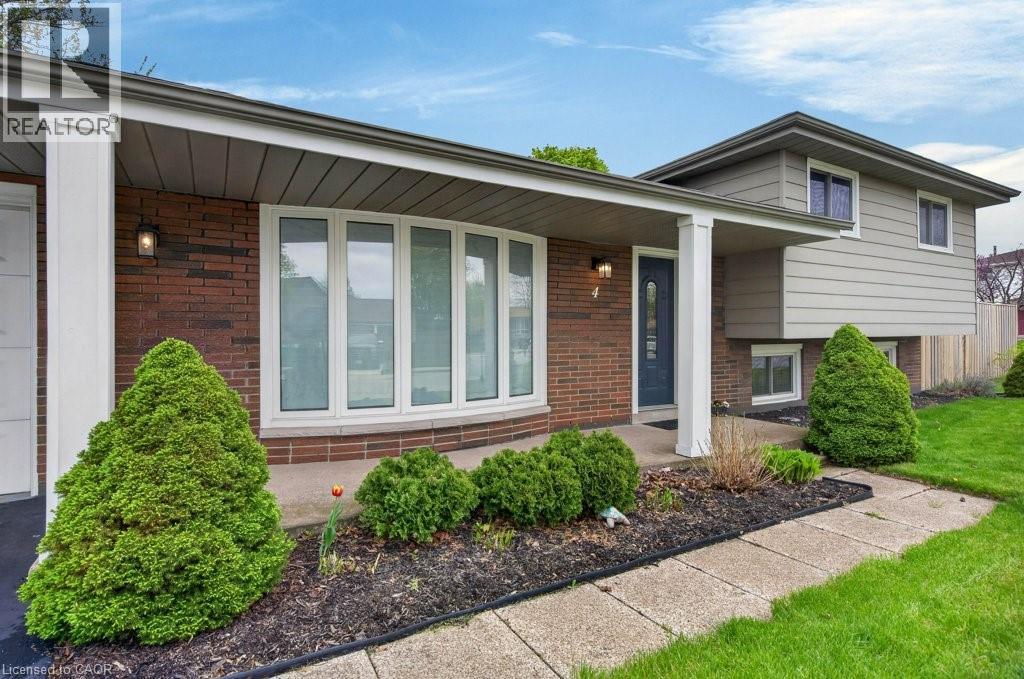 4 CAMELOT Drive - 4