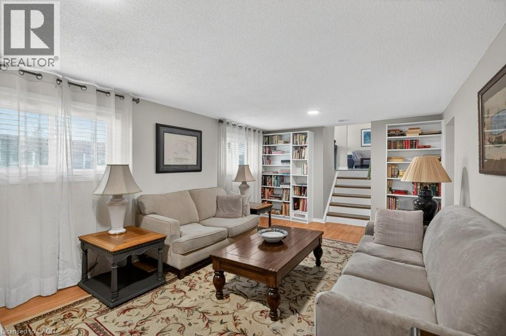 4 CAMELOT Drive - 31