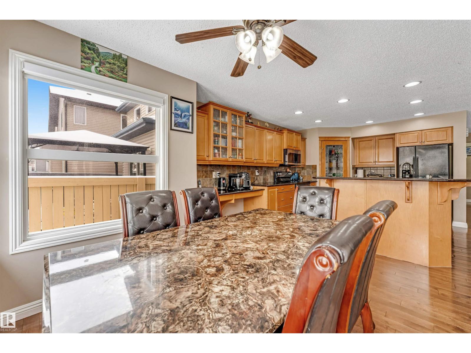 3236 26 AV NW - 24