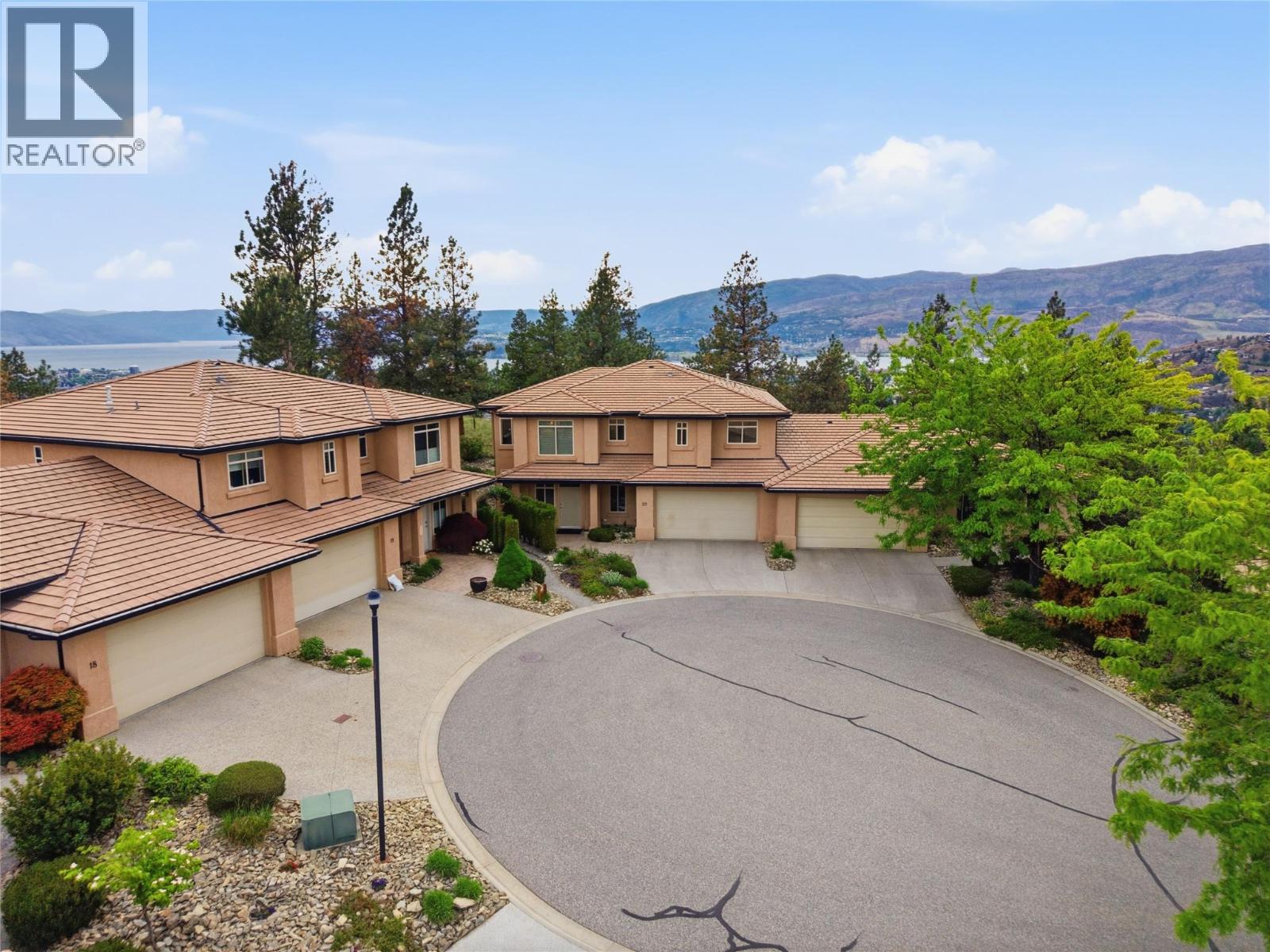 #20 2213 Waddington Court - 44