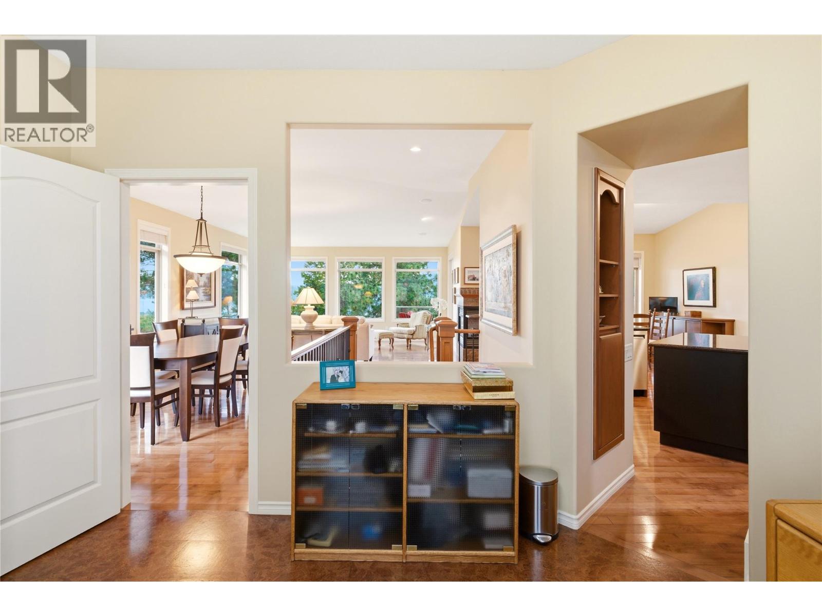 #20 2213 Waddington Court - 9