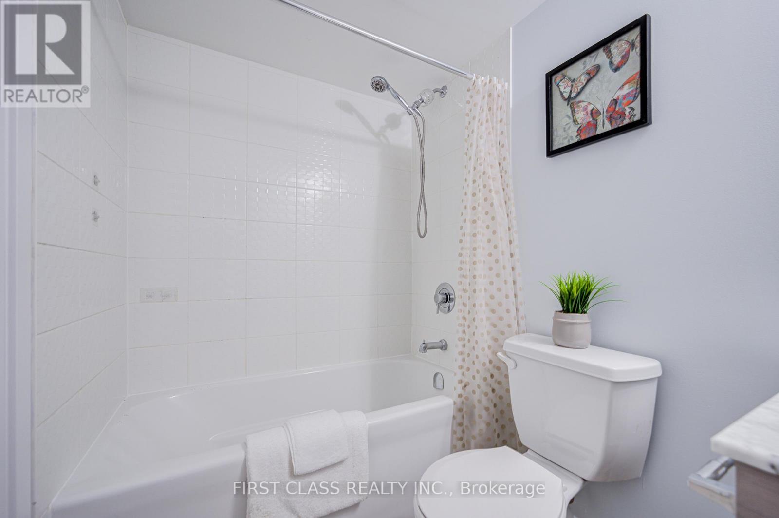 #527 68 ABELL STREET - 32