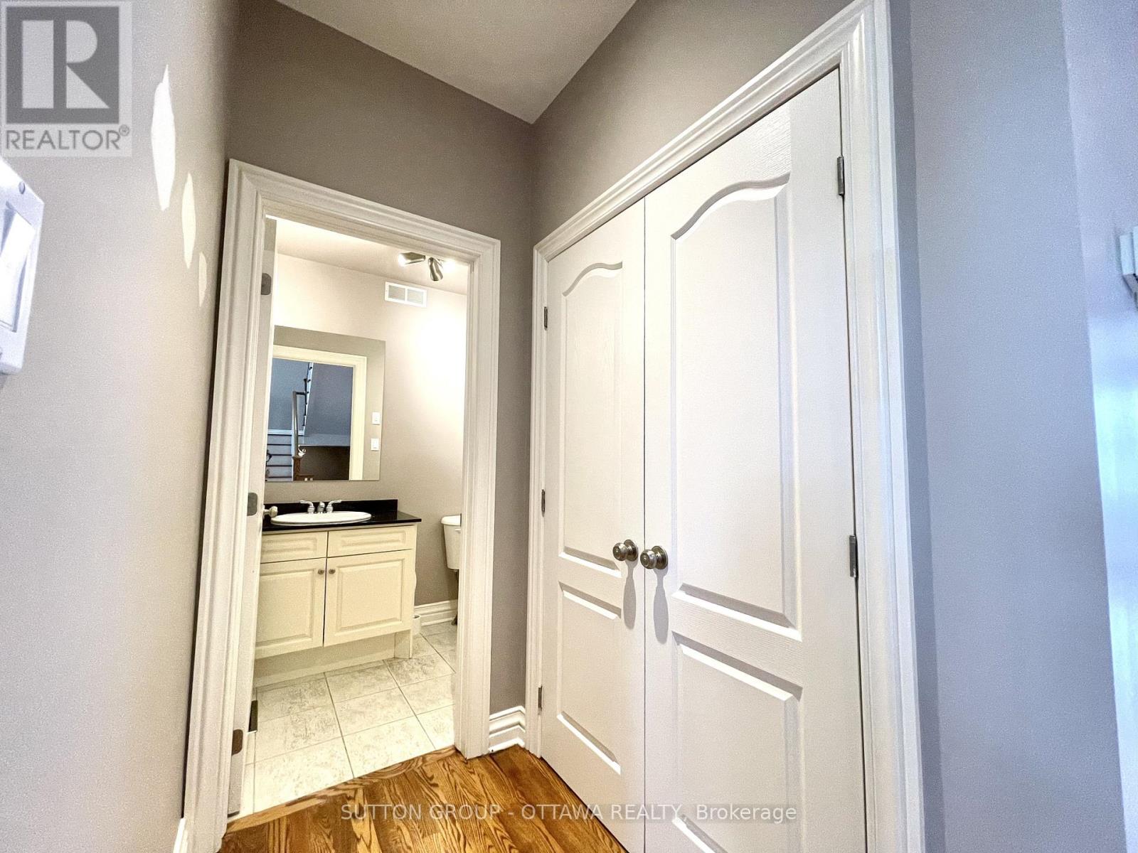 1520 ARNHEM STREET - 11