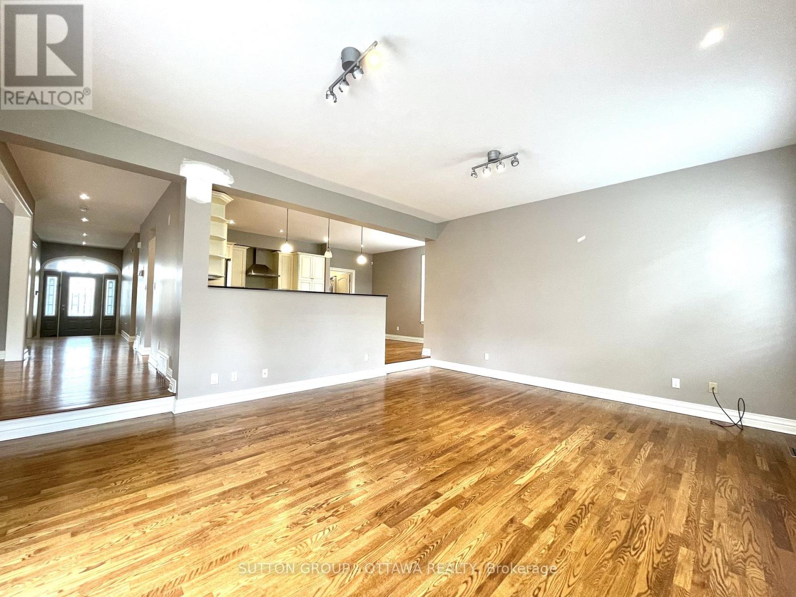 1520 ARNHEM STREET - 8