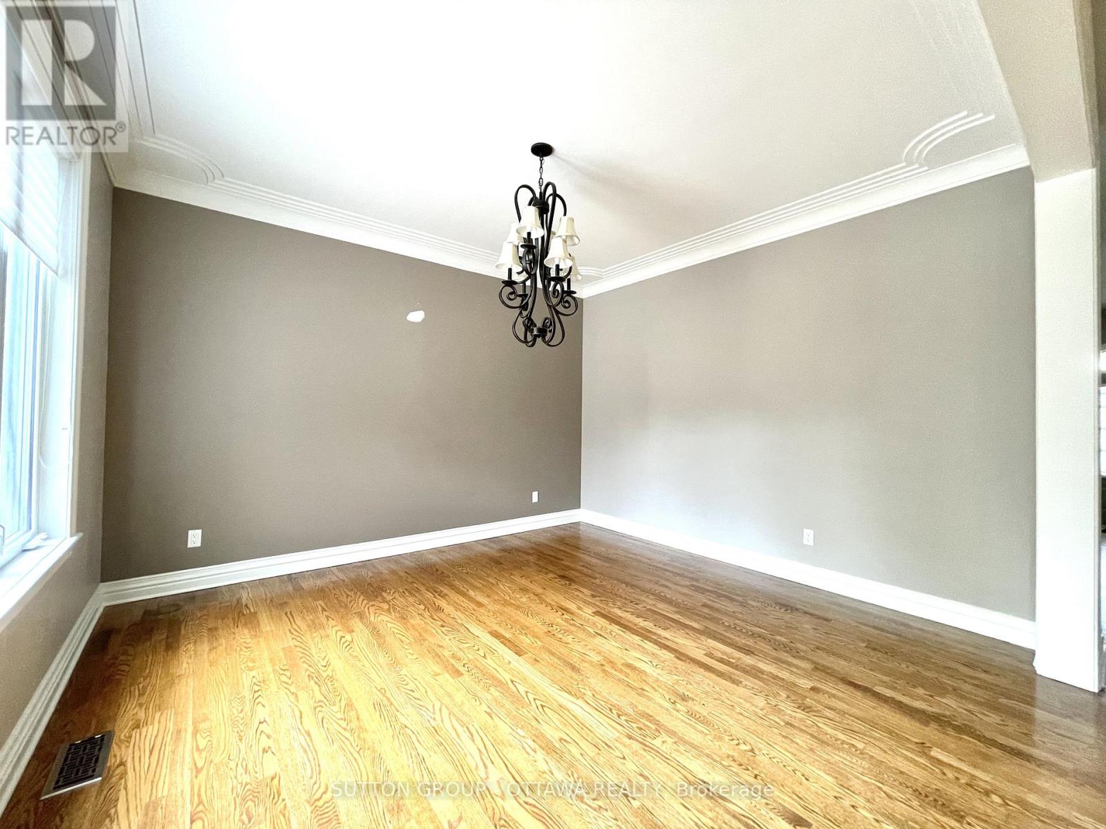 1520 ARNHEM STREET - 9