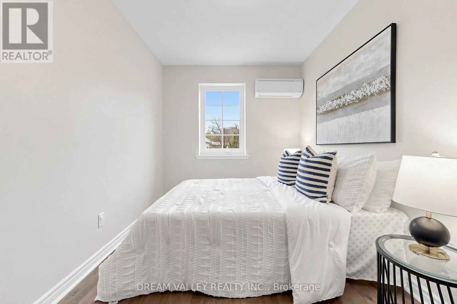 #62 2075 WARDEN AVENUE - 22