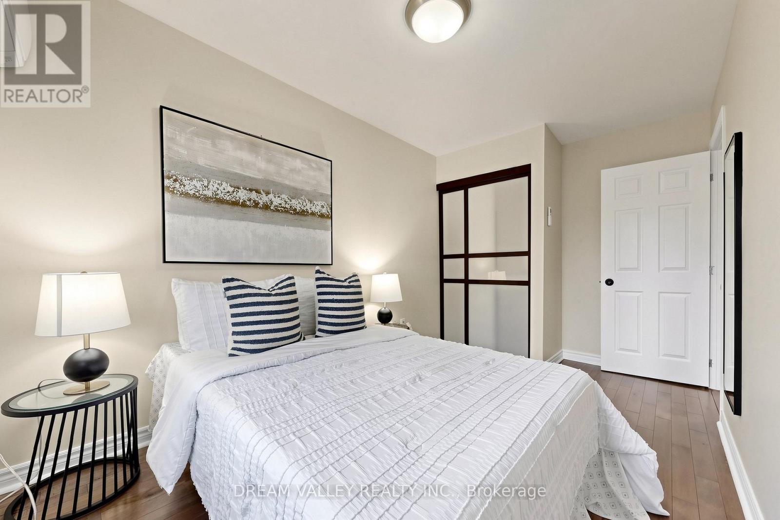 #62 2075 WARDEN AVENUE - 23