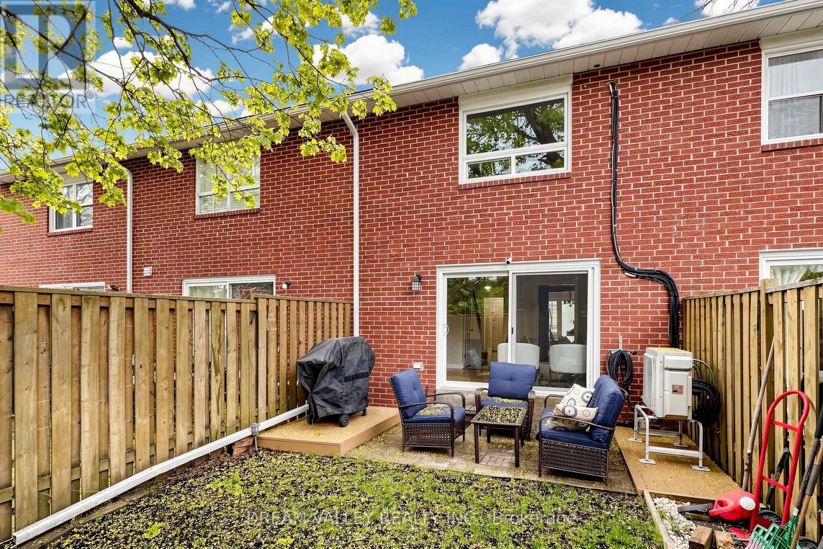 #62 2075 WARDEN AVENUE - 37