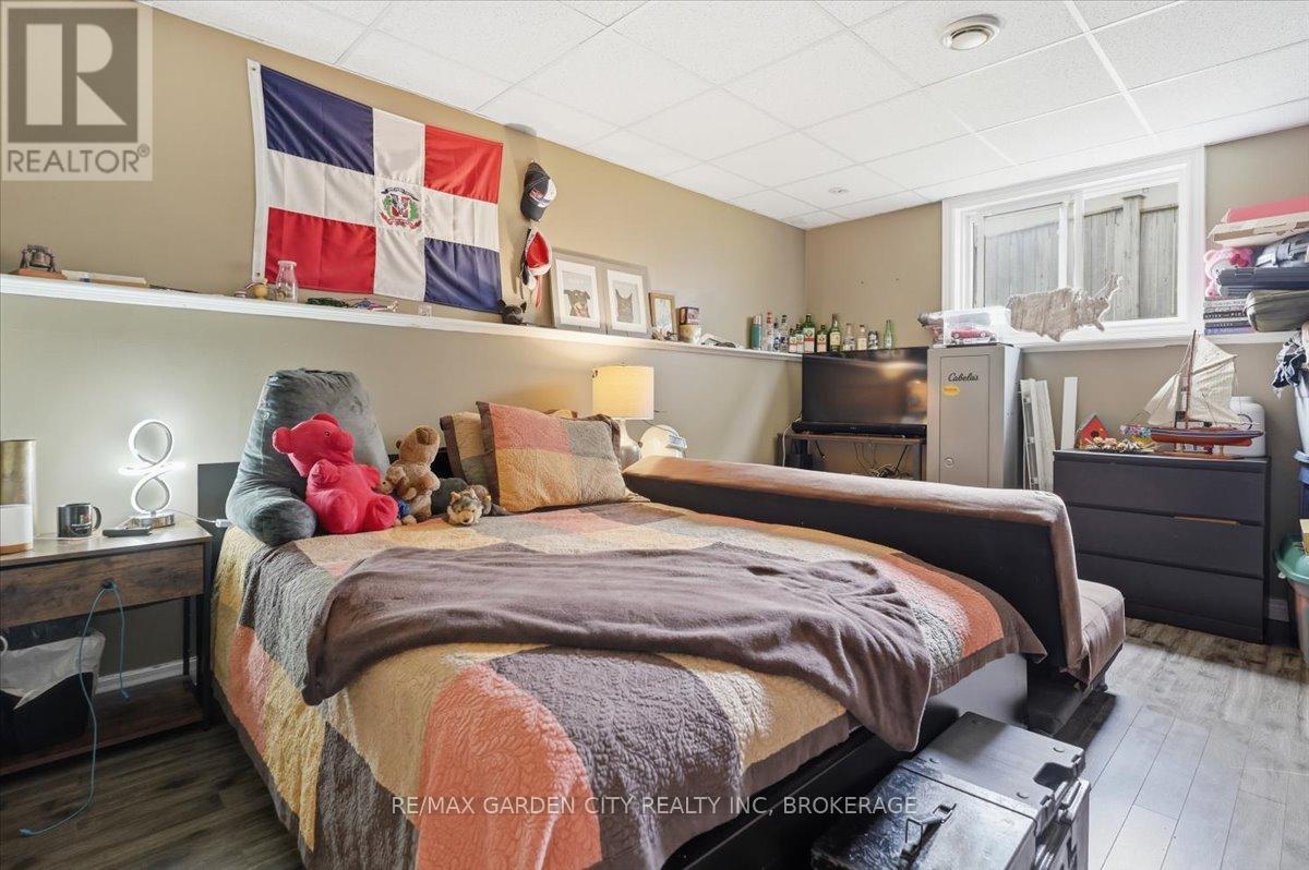 325 WINTERBERRY BOULEVARD - 32
